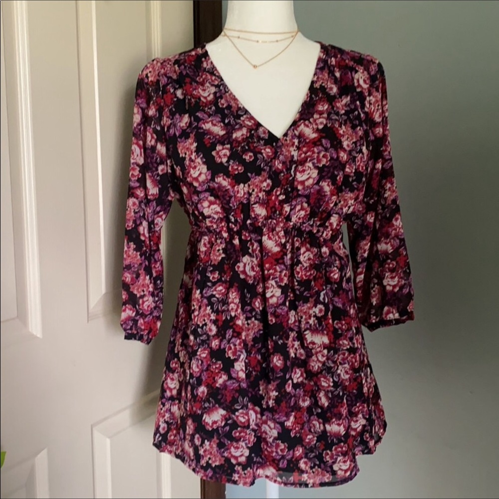 NWT Small Floral Maternity Top
